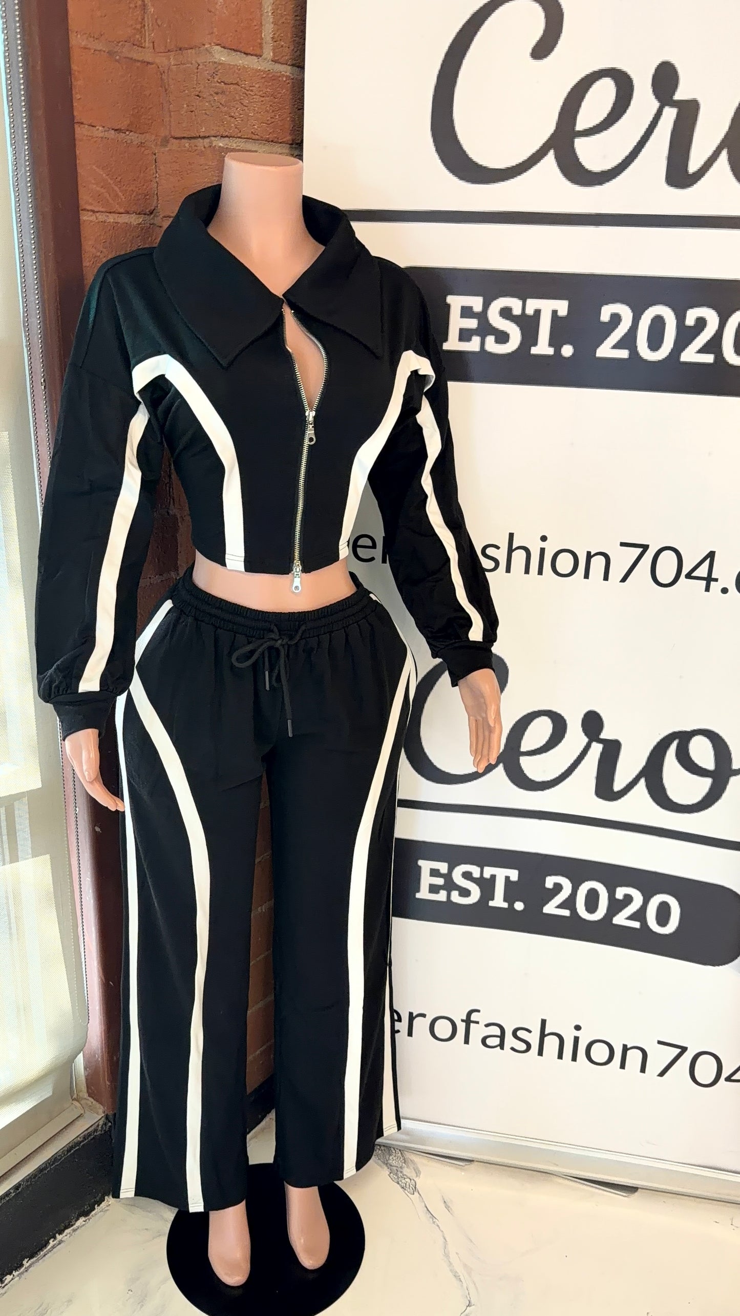 Black and white chill set