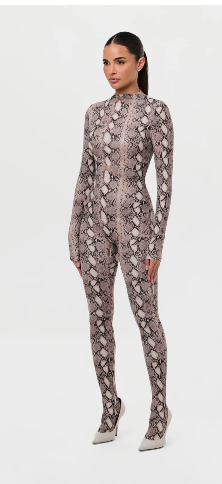 Reptile footed jumpsuit 🐍🐊